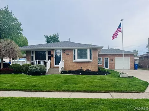 49 Marilyn Dr, West Seneca, NY 14224