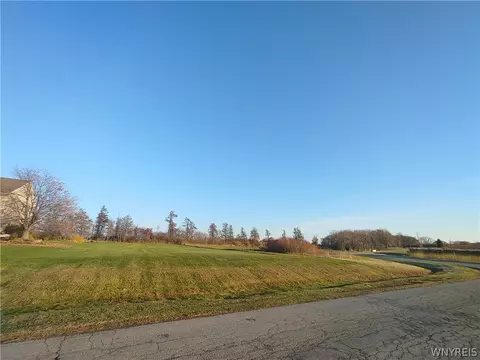 1269 Lake Pointe Dr, Newfane, NY 14008 photo 7