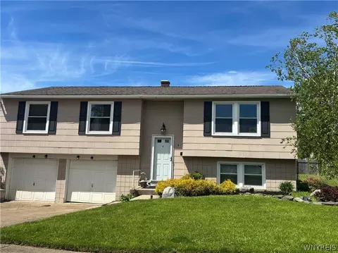 4 W Cherbourg Dr, Cheektowaga, NY 14227