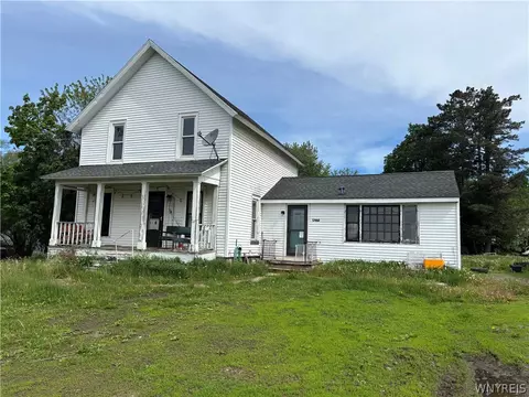 13460 Lake St, Chaffee, NY 14030