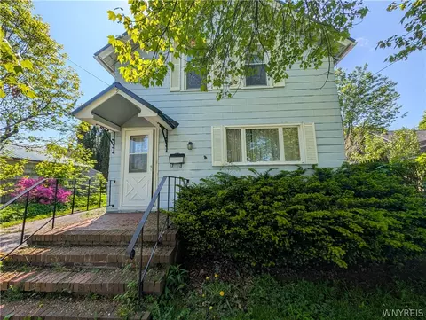 9 E Pine St, Dunkirk, NY 14048 photo 2