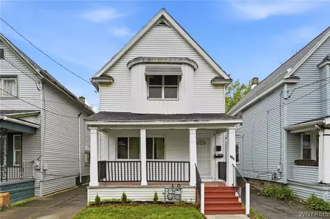 262 Sumner Pl, Buffalo, NY 14211