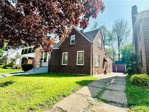 39 Benwood Ave, Buffalo, NY 14214