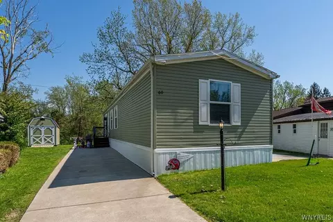 60 Carefree Ln, Cheektowaga, NY 14227