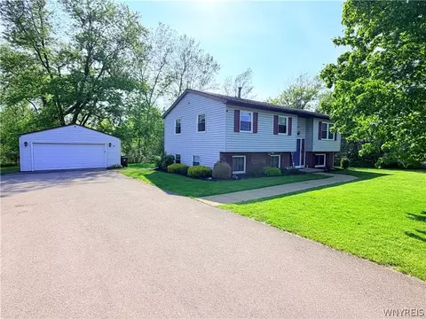 3930 Taylor Rd, Orchard Park, NY 14127