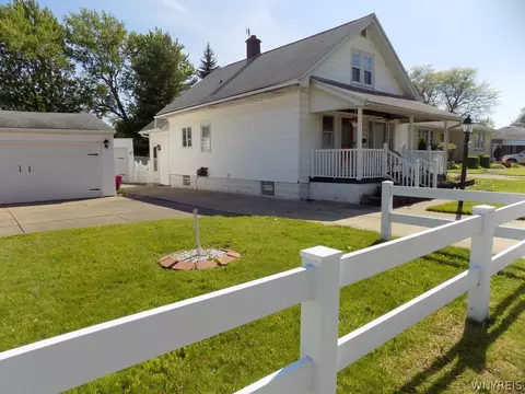 161 Brighton Rd, Tonawanda, NY 14150