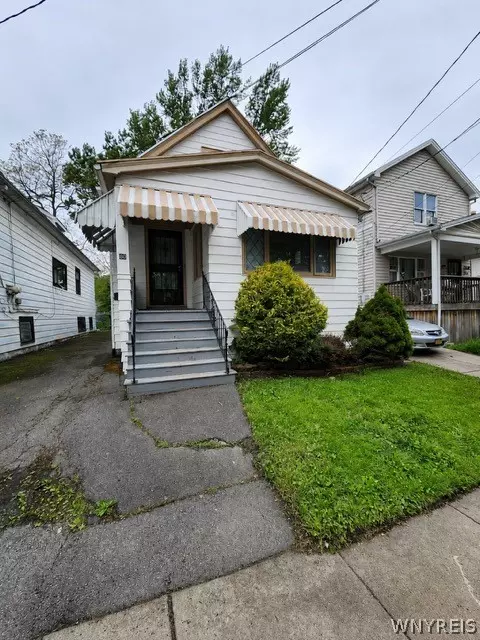 80 Zelmer St, Buffalo, NY 14211