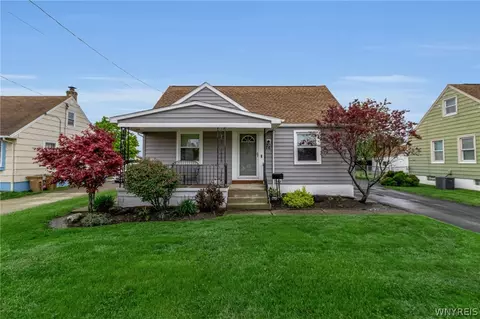26 Linden St, Cheektowaga, NY 14206