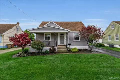 26 Linden St, Cheektowaga, NY 14206
