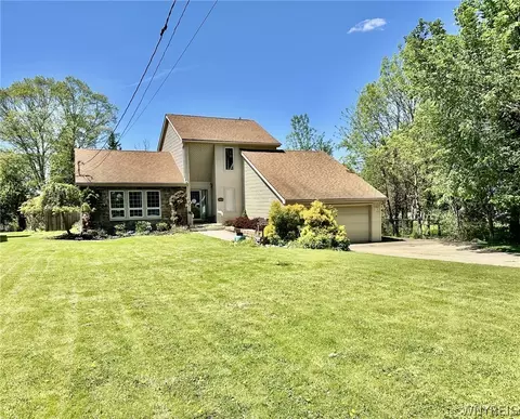 2348 Berg Rd, West Seneca, NY 14218