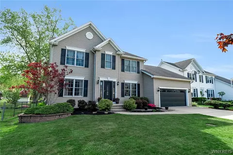 16 S Parrish Ct, Amherst, NY 14228
