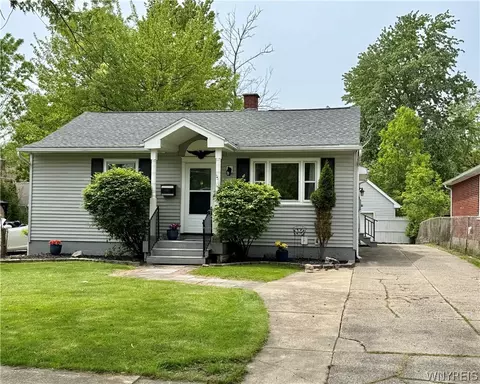 16 Gordon St, Amherst, NY 14221