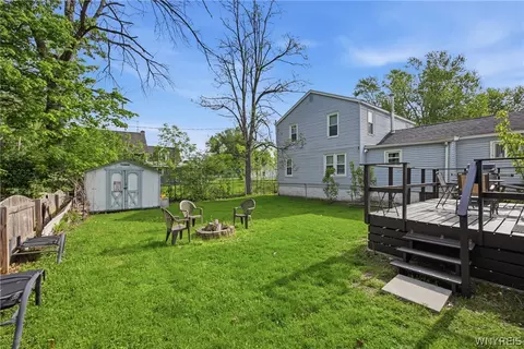 Exterior - 648 Beach Rd, Evans, NY 14006 photo 9 of 11