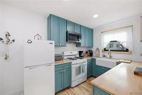 Kitchen - 648 Beach Rd, Evans, NY 14006 photo 1 of 2