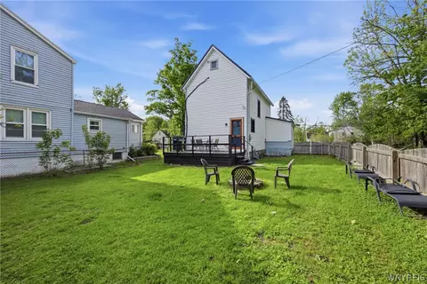 Exterior - 648 Beach Rd, Evans, NY 14006 photo 6 of 11