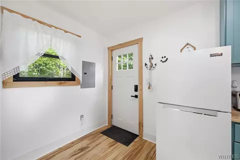 Entry Way - 648 Beach Rd, Evans, NY 14006 photo 4 of 6