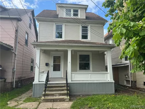 2205 La Salle Ave, Niagara Falls, NY 14301