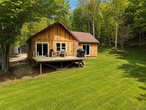 6278 Hart Rd, Mansfield, NY 14755