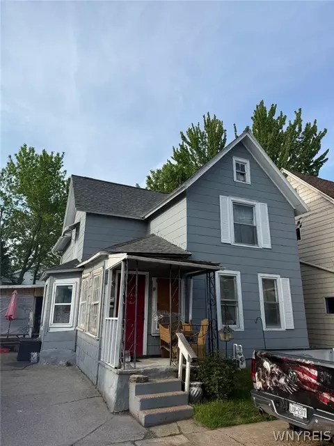 19 Evans St, Lockport, NY 14094