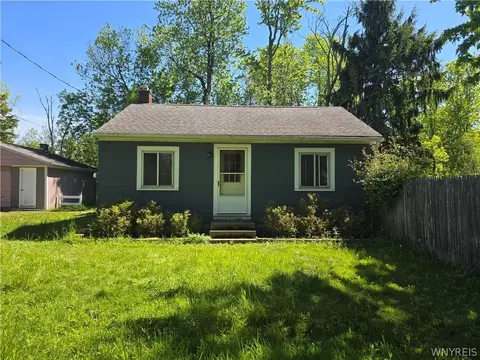 2132 Transit Rd, West Seneca, NY 14224
