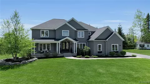 10285 Clarence Center Rd, Clarence, NY 14031