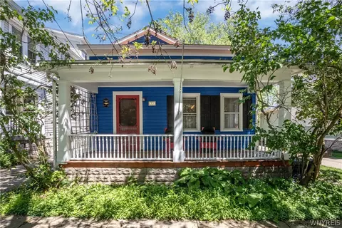 33 N Ellicott St, Amherst, NY 14221