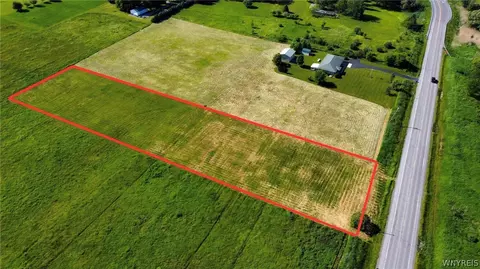 4118 Townline Rd, Cambria, NY 14094