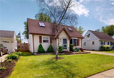 55 Fontaine Dr, Cheektowaga, NY 14215