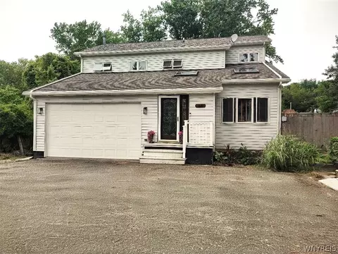 88 North Ln, Evans, NY 14006