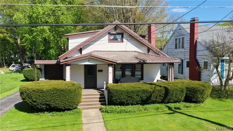 48 Swan St, Salamanca, NY 14779