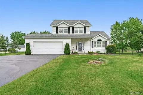 7047 Lincoln Avenue Ext, Lockport, NY 14094