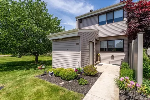801 Red Fern Ct, East Amherst, NY 14051