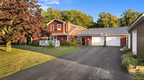 9409 Lombard Rd, Ripley, NY 14775