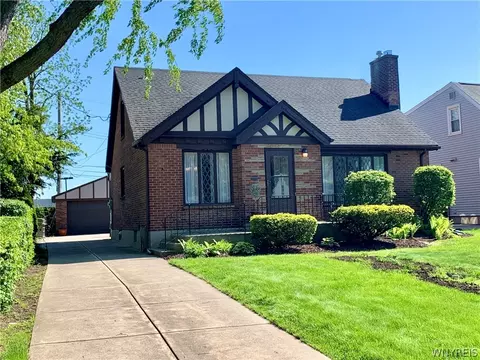 39 Traverse Blvd, Buffalo, NY 14223