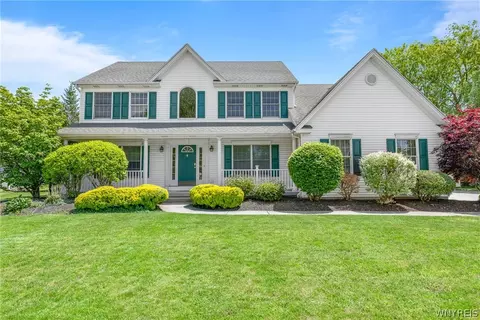 4169 Foxwood Ln, Buffalo, NY 14221