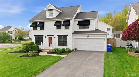 2305 Winterberry Dr, Lake View, NY 14085