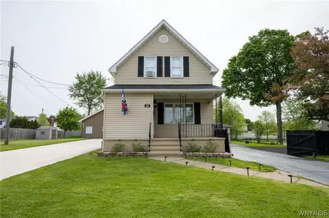 55 Lind Ave, West Seneca, NY 14224