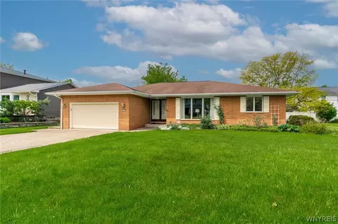 291 Macarthur Dr, Amherst, NY 14221