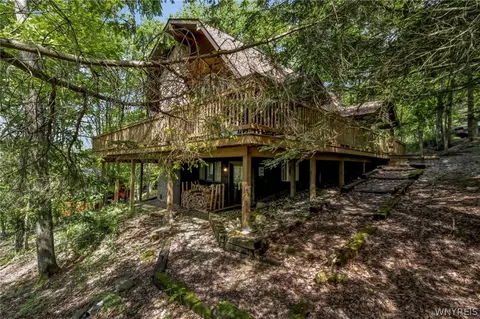 2 Sno Way, Ellicottville, NY 14731