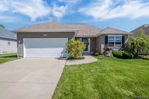 85 Cottagewood Ln, Grand Island, NY 14072
