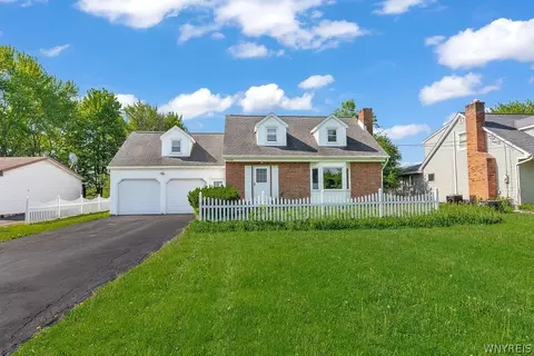 1788 Bedell Rd, Grand Island, NY 14072