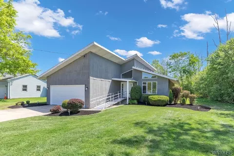 2179 Stony Point Rd, Grand Island, NY 14072