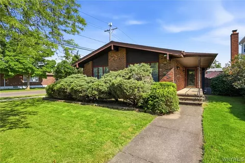 2702 Forest Ave, Niagara Falls, NY 14301