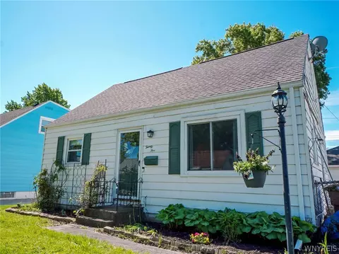 25 Mafalda Dr, Cheektowaga, NY 14215
