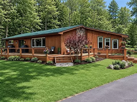 6179 Hart Rd, Mansfield, NY 14755