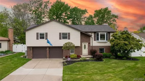 1145 Sheree Dr, Grand Island, NY 14072