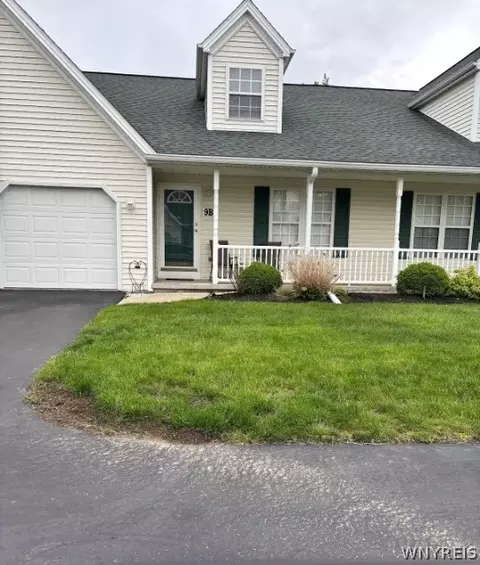 9 Astor Ridge Dr #B, Amherst, NY 14228