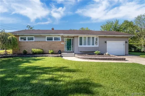 120 Frankhauser Rd, Amherst, NY 14221