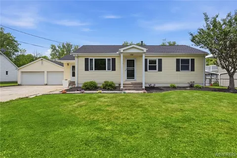 64 Park Ave, Depew, NY 14043
