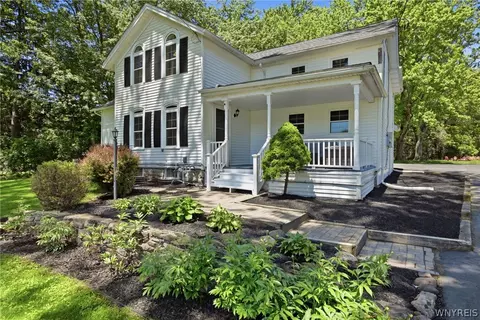 4441 Tonawanda Creek Rd, Pendleton, NY 14120